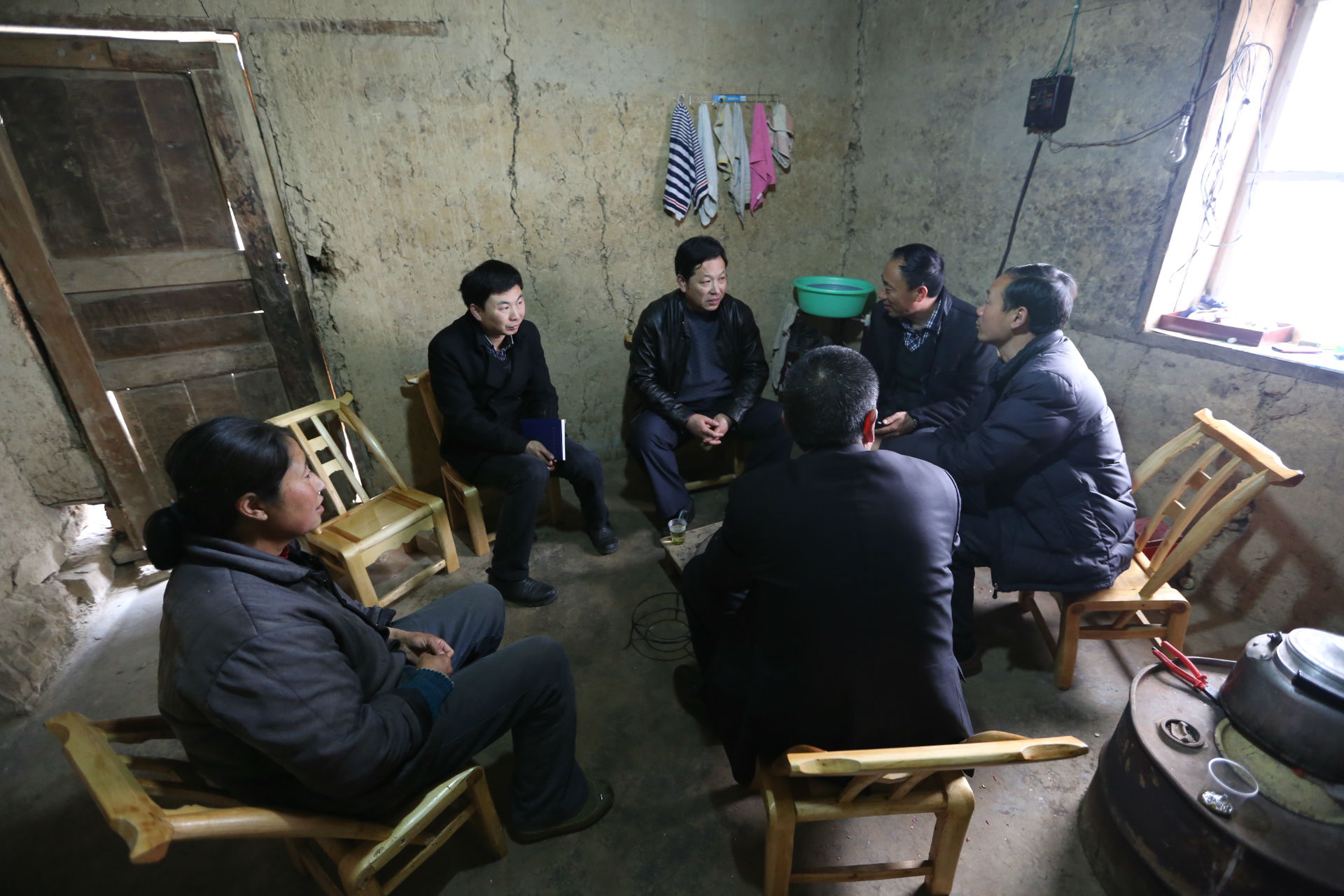走访农户